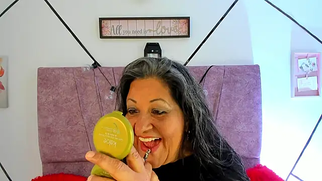 Victoriaa Anderson online show from February 7, 2026, 1:08 pm