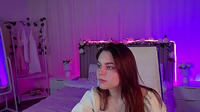 FrancescaCavaliere online show from March 11, 2026, 12:32 pm