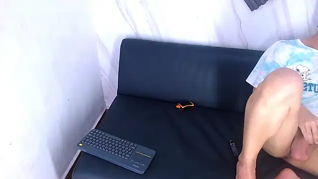 Liam York  online show from February 7, 2026, 2:30 am