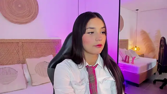 Snapshot of alissongirl_ chatting on February 4, 2026, 7:09 pm alissongirl online show from February 4, 2026, 7:09 pm