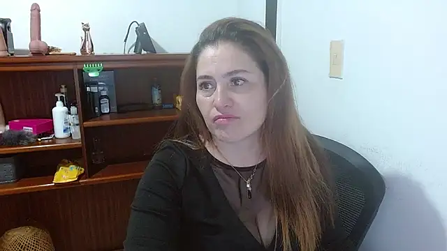 dayan hanks online show from April 17, 2026, 2:25 am