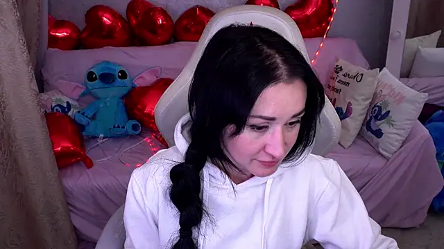 CarolinaaFoxyyy online show from February 10, 2026, 7:57 pm