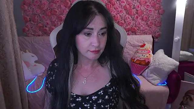 Snapshot of CarolinaaFoxyyy chatting on May 24, 2026, 6:52 pm CarolinaaFoxyyy online show from May 24, 2026, 6:52 pm