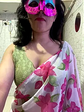 Red Queen 11 online show from November 19, 2025, 6:30 pm