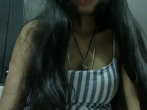 SEXY PRIYA83 online show from April 1, 2026, 1:34 pm
