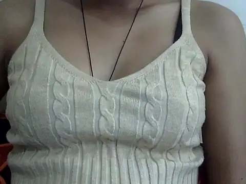 SEXY PRIYA83 online show from February 18, 2026, 5:05 am