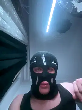 Alphamasteespitpiss online show from December 16, 2025, 1:32 am