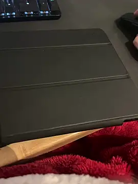 christophecamzzl online show from November 9, 2025, 5:50 pm