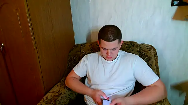 Snapshot of CuteButNaughty_ chatting on December 2, 2025, 6:09 pm CuteButNaughty online show from December 2, 2025, 6:09 pm