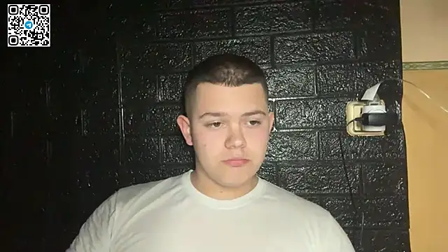 Snapshot of CuteButNaughty_ chatting on March 15, 2026, 8:27 pm CuteButNaughty online show from March 15, 2026, 8:27 pm