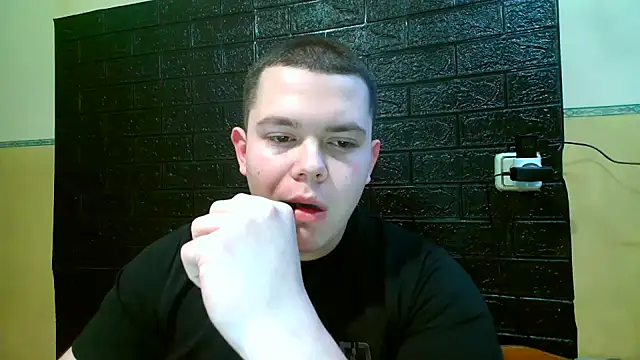 Snapshot of CuteButNaughty_ chatting on November 29, 2025, 7:36 pm CuteButNaughty online show from November 29, 2025, 7:36 pm