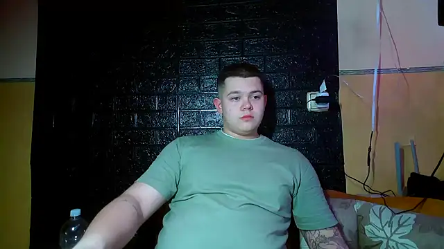 Snapshot of CuteButNaughty_ chatting on February 12, 2026, 10:09 pm CuteButNaughty online show from February 12, 2026, 10:09 pm