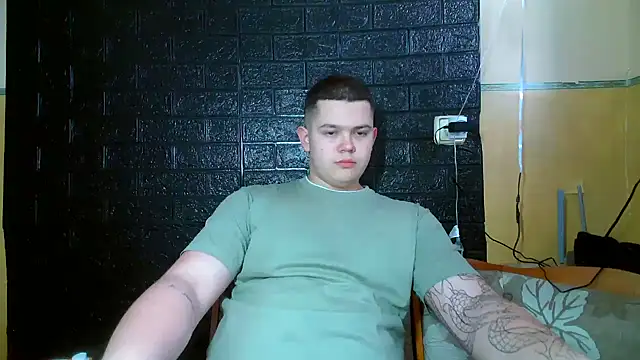 Snapshot of CuteButNaughty_ chatting on February 13, 2026, 2:17 pm CuteButNaughty online show from February 13, 2026, 2:17 pm