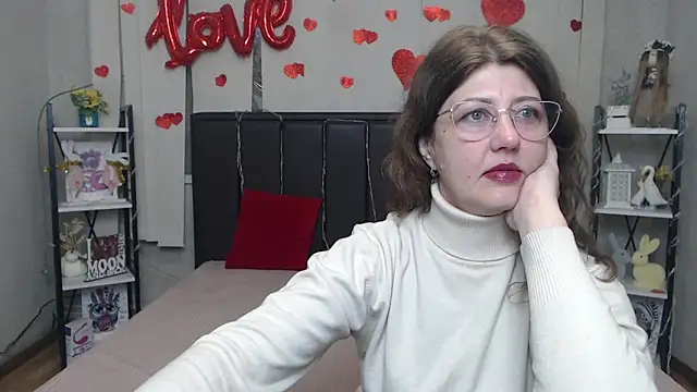 RoseHille online show from April 11, 2026, 5:04 am