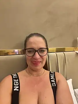 Milana8263 online show from December 18, 2025, 6:34 pm