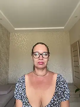 Snapshot of Milana8263 chatting on May 8, 2026, 8:07 am Milana8263 online show from May 8, 2026, 8:07 am