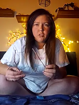 Persephone CH off online show from December 1, 2025, 8:53 pm