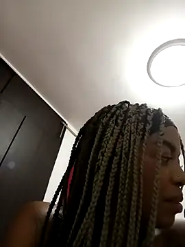 Snapshot of lunavelvet282711 chatting on November 18, 2025, 12:48 am lunavelvet282711 online show from November 18, 2025, 12:48 am