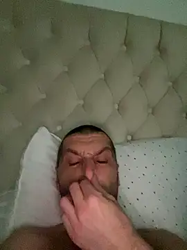 Kinkycouple142 online show from January 9, 2026, 12:28 am