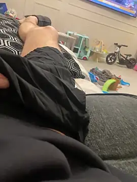 Snapshot of Kinkycouple142 chatting on March 13, 2026, 7:41 pm Kinkycouple142 online show from March 13, 2026, 7:41 pm