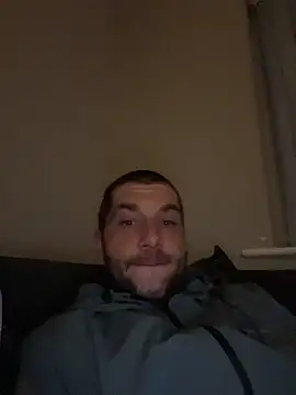 Snapshot of Kinkycouple142 chatting on March 17, 2026, 8:01 pm Kinkycouple142 online show from March 17, 2026, 8:01 pm