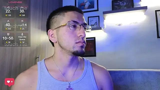 Snapshot of AresMassimoX chatting on June 4, 2026, 5:39 pm AresMassimoX online show from June 4, 2026, 5:39 pm
