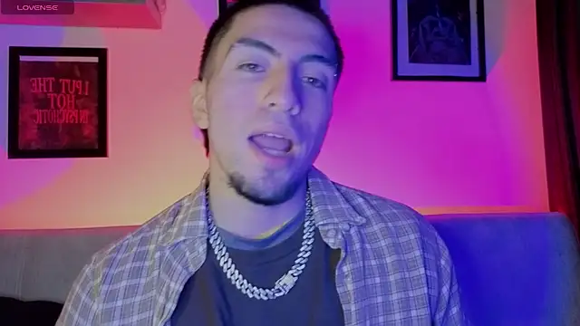 AresMassimoX online show from December 5, 2025, 1:27 am