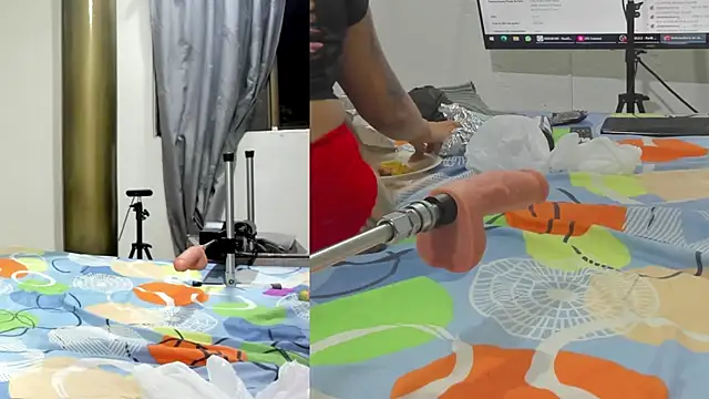 michelle hot1 online show from December 22, 2025, 3:06 am