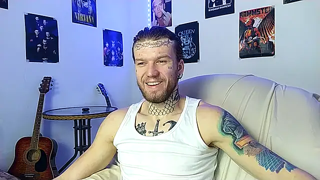 Huntall77 online show from December 19, 2025, 8:17 am