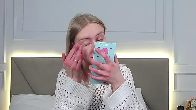 RachaelCute online show from February 7, 2026, 9:39 am