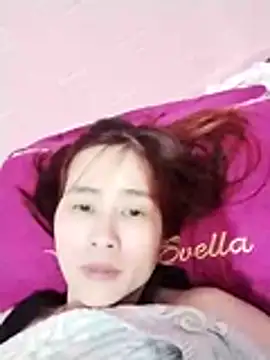 Snapshot of Swan-white123 chatting on November 19, 2025, 4:56 am Swan-white123 online show from November 19, 2025, 4:56 am