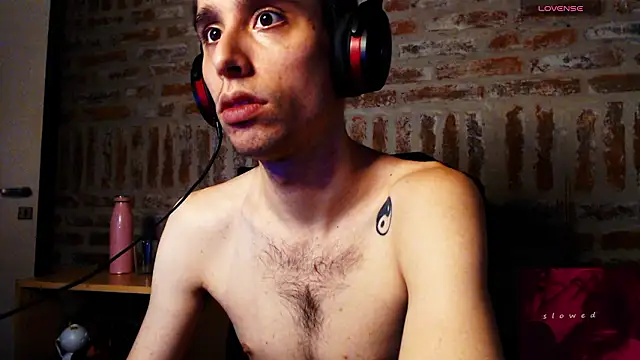 CaramelToy online show from March 4, 2026, 6:37 pm