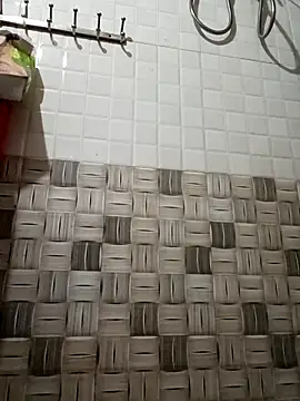 thuy-kieu online show from February 3, 2026, 9:53 pm