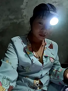 vangkt-cute online show from March 5, 2026, 6:37 pm