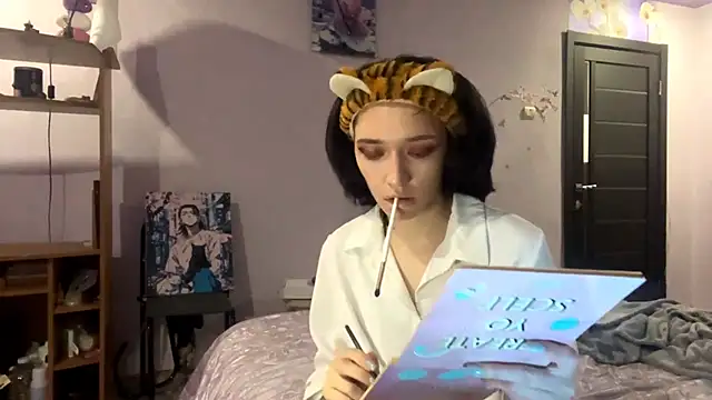 Snapshot of JamieRosten chatting on November 21, 2025, 12:15 pm JamieRosten online show from November 21, 2025, 12:15 pm