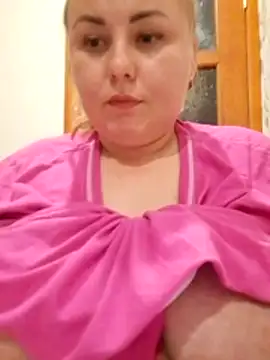 Snapshot of Moumy_girl chatting on November 11, 2025, 6:47 pm Moumy girl online show from November 11, 2025, 6:47 pm