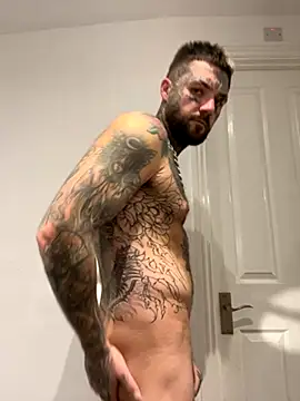 Snapshot of magicmichaell chatting on November 11, 2025, 9:53 pm magicmichaell online show from November 11, 2025, 9:53 pm