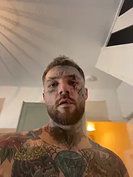 magicmichaell online show from December 15, 2025, 7:09 pm