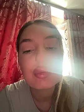 Marisaaasss online show from July 4, 2026, 11:49 am