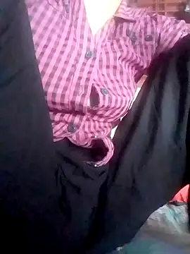 Hot  girls001 online show from April 18, 2026, 6:05 am