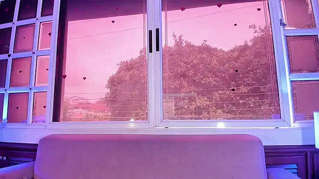 ReiAyanamy online show from April 16, 2026, 7:47 pm