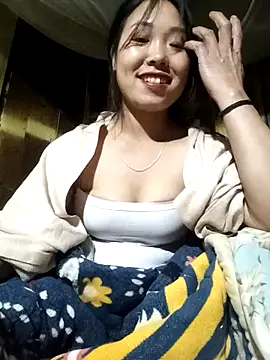 Snapshot of mi_ka_mi chatting on February 12, 2026, 1:55 pm mi ka mi online show from February 12, 2026, 1:55 pm