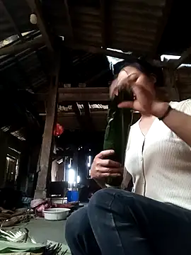 Snapshot of mi_ka_mi chatting on March 2, 2026, 7:48 am mi ka mi online show from March 2, 2026, 7:48 am