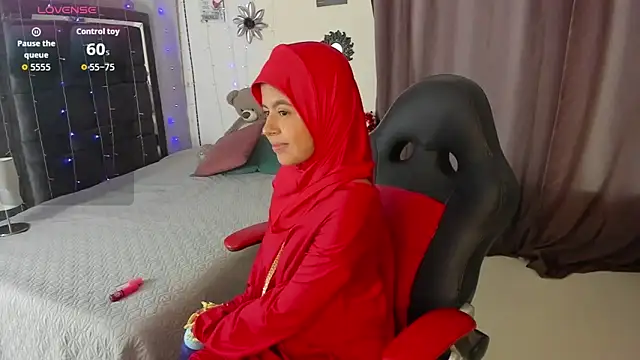 Snapshot of NaylaAbadi chatting on November 17, 2025, 12:31 pm NaylaAbadi online show from November 17, 2025, 12:31 pm