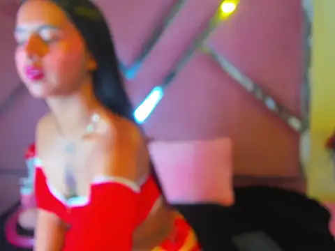 CloeMorenti  online show from November 15, 2025, 12:09 pm