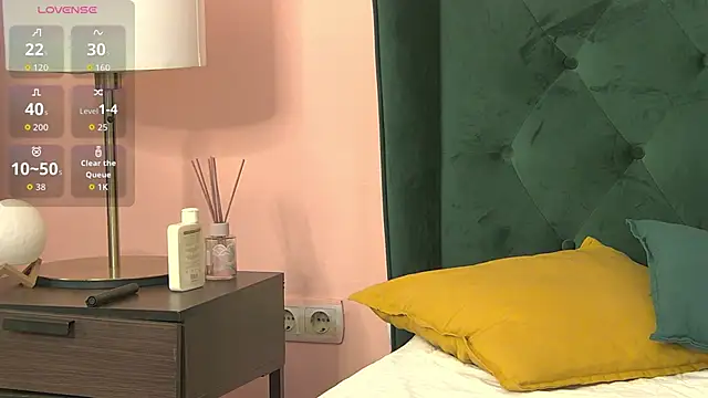 Snapshot of PlayfulArya chatting on November 13, 2025, 6:34 pm PlayfulArya online show from November 13, 2025, 6:34 pm