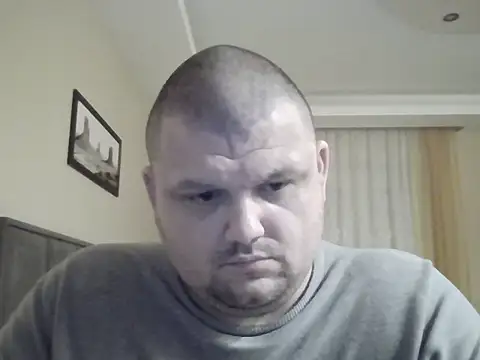 Snapshot of cyrex_monster chatting on November 24, 2025, 5:57 pm cyrex monster online show from November 24, 2025, 5:57 pm