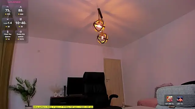 Snapshot of foxx_giirl chatting on July 11, 2026, 4:35 am foxx giirl online show from July 11, 2026, 4:35 am