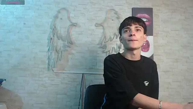 axel milo kairo and noa online show from February 17, 2026, 6:27 pm