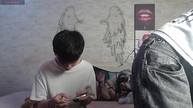 axel milo kairo and noa online show from January 10, 2026, 7:42 pm